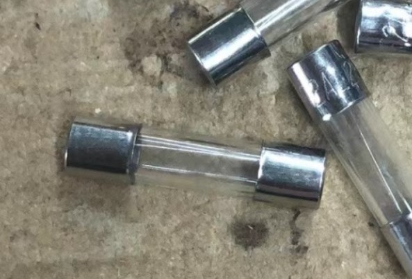 BGDP Предохранитель для акустической системы, 2А, 2х20мм, N-Audio