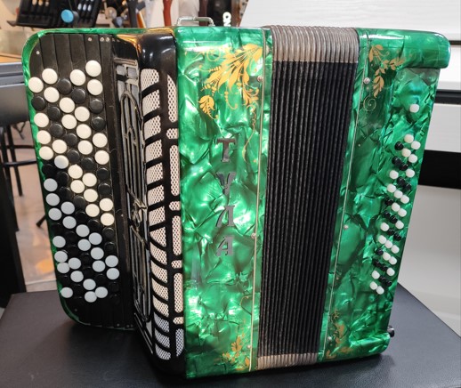 БН-46 (BN-46) "ТУЛА" двухголосный баян с выборным аккомпанементом. Тульская Гармонь