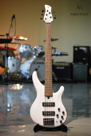 TRBX505 TRANSLUCENT WHITE Бас-гитара. Yamaha