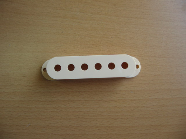 Крышка на звукосниматель сингл (бридж, bridge) IVORI БЕЖЕВЫЙ SCUD, Made in Japan. GOTOH