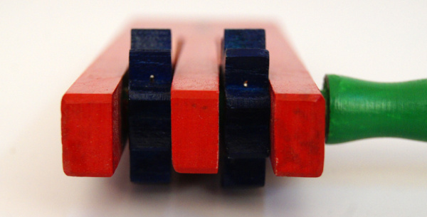 FLT-G20-2 Трещотка-вертушка деревянная, цветная с двумя язычками Fleet