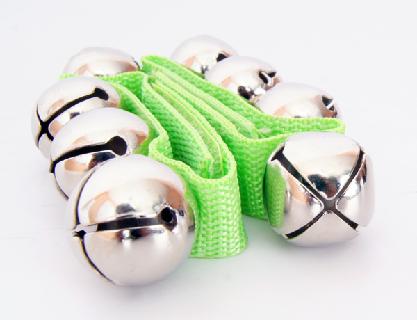 WRB-425 Колокольчики круглые d25мм 4 штуки на ремешке на запястье. DADI