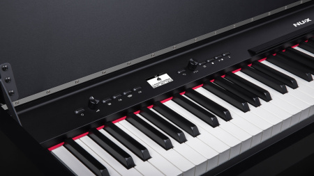 NCK-330-BK Цифровое пианино на стойке с педалями, черное, Nux