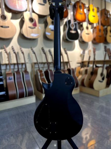 2000L-BK Электрогитара, черная, Magna