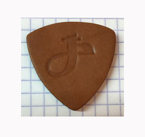 P11 Медиатор кожаный для укулеле. Мозеръ