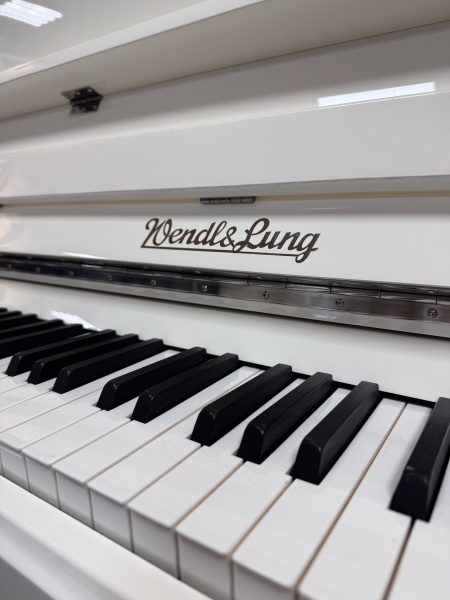 W126WH Пианино акустическое, цвет белый Wendl&Lung