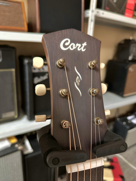 CORE-PE-AMH-OPBB Электроакустическая гитара, с чехлом,форма Парлор Cort